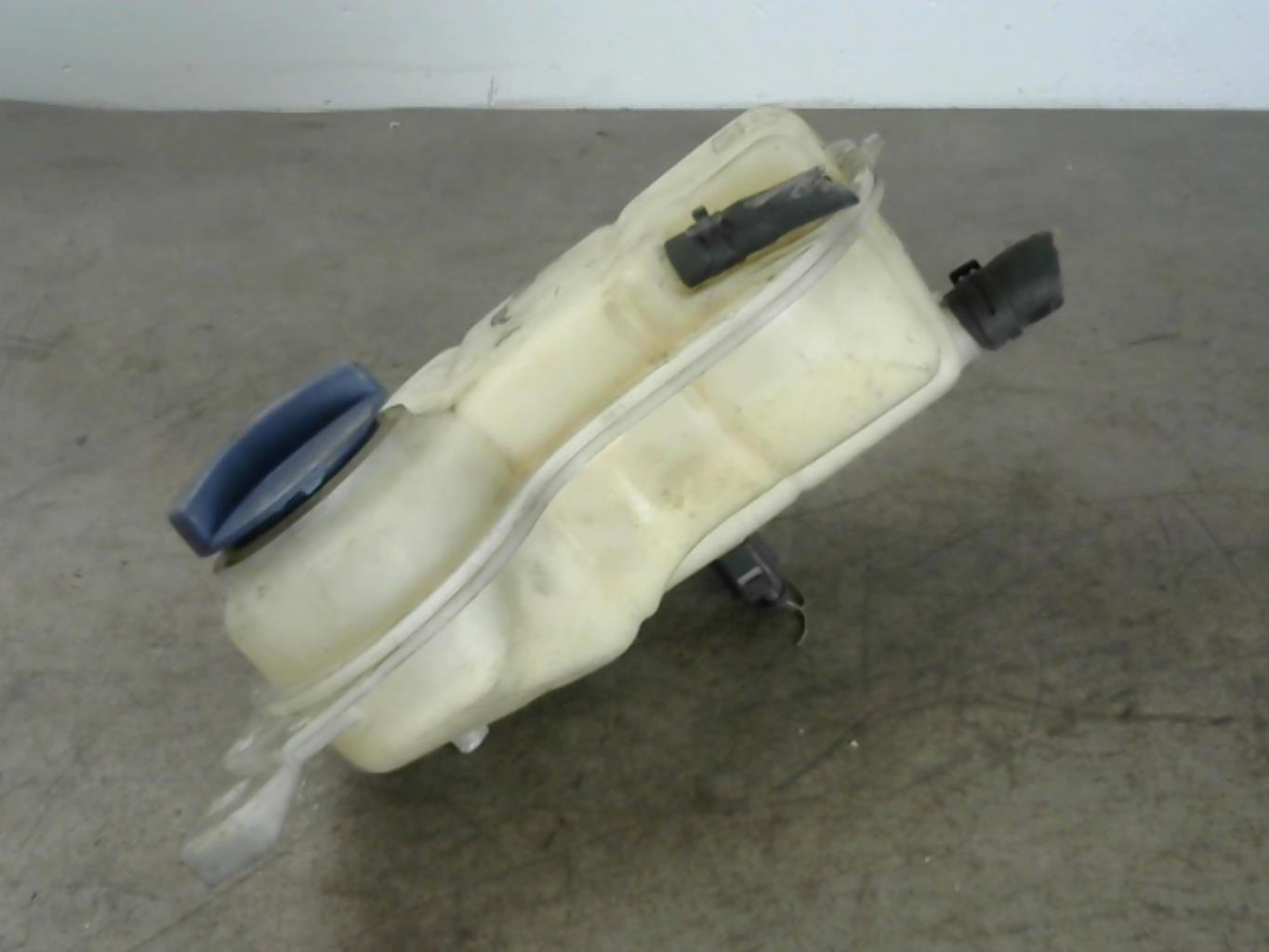 Vase d'expansion VOLKSWAGEN PASSAT 4 PHASE 1 BREAK Essence - 1
