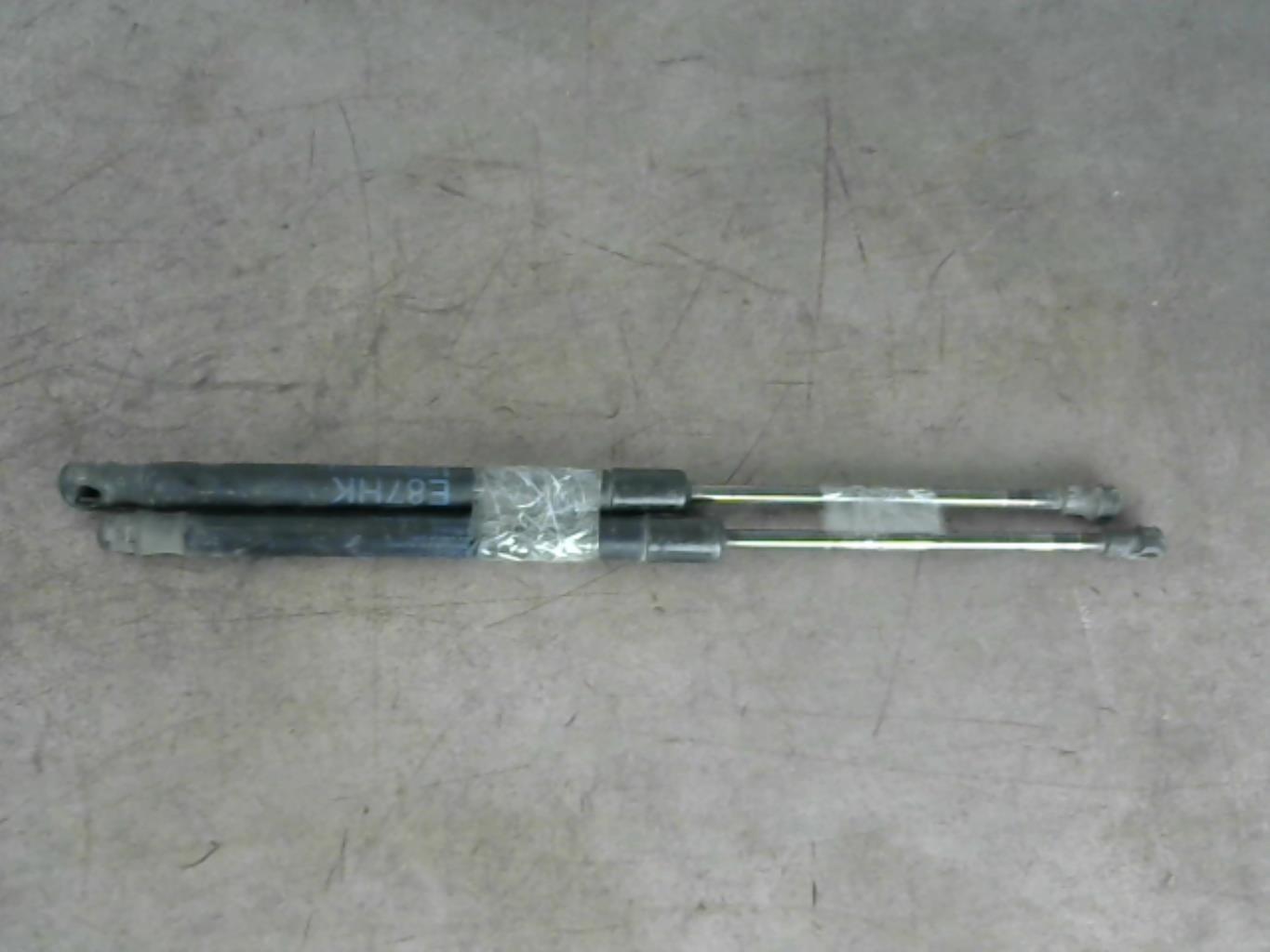 Verin de coffre BMW SERIE 1 E87 PHASE 1 Diesel - 1
