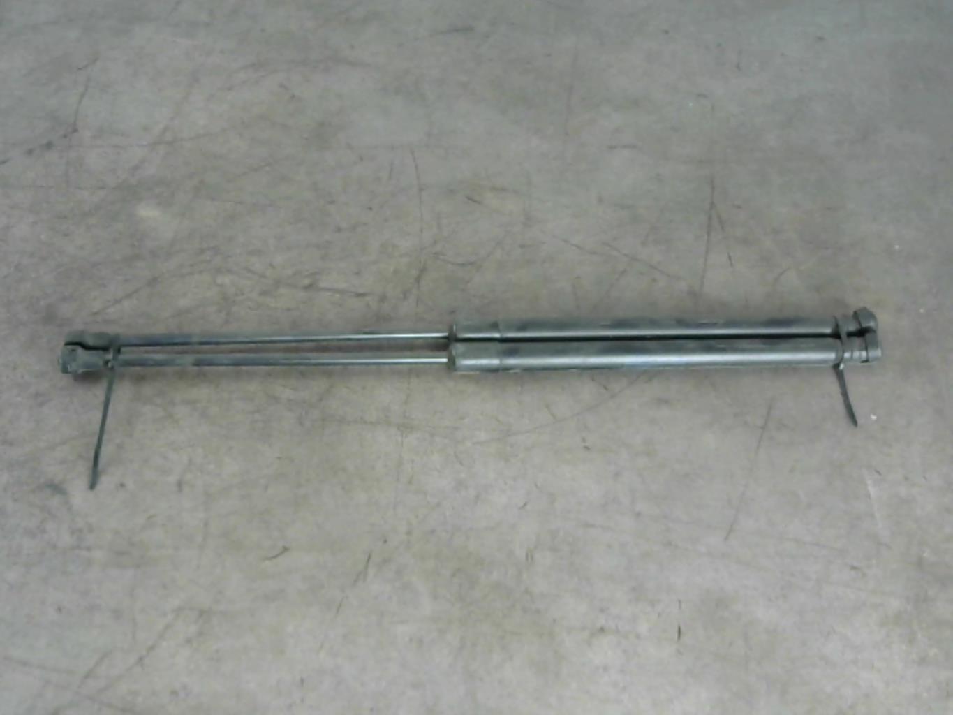 Verin de coffre VOLKSWAGEN GOLF 4 Diesel - 1