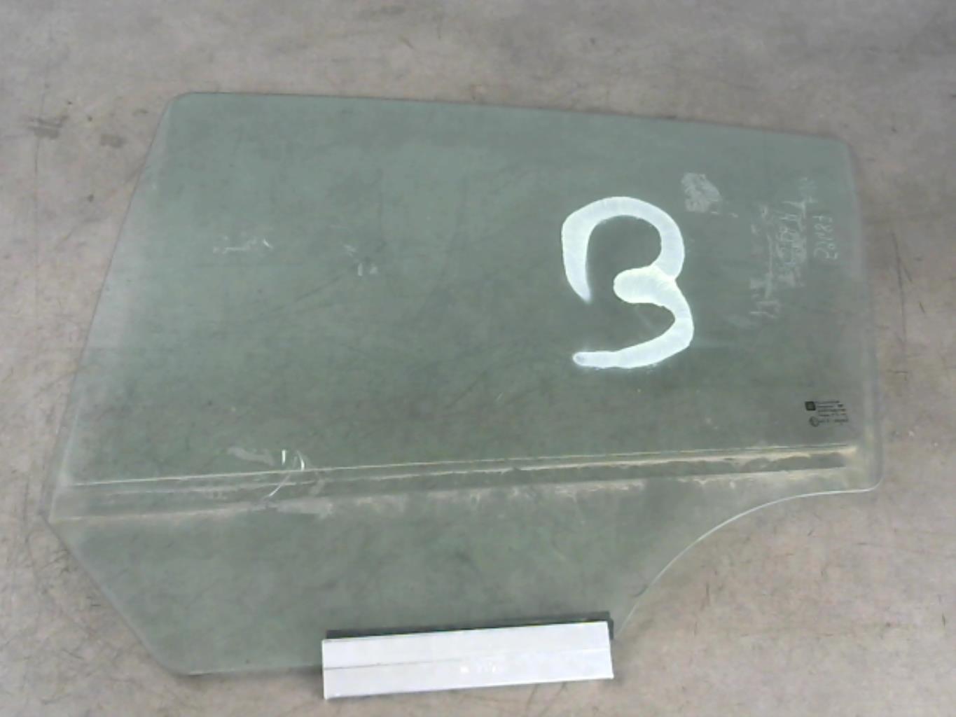Vitre avant gauche OPEL ASTRA H PHASE 1 Diesel - 1