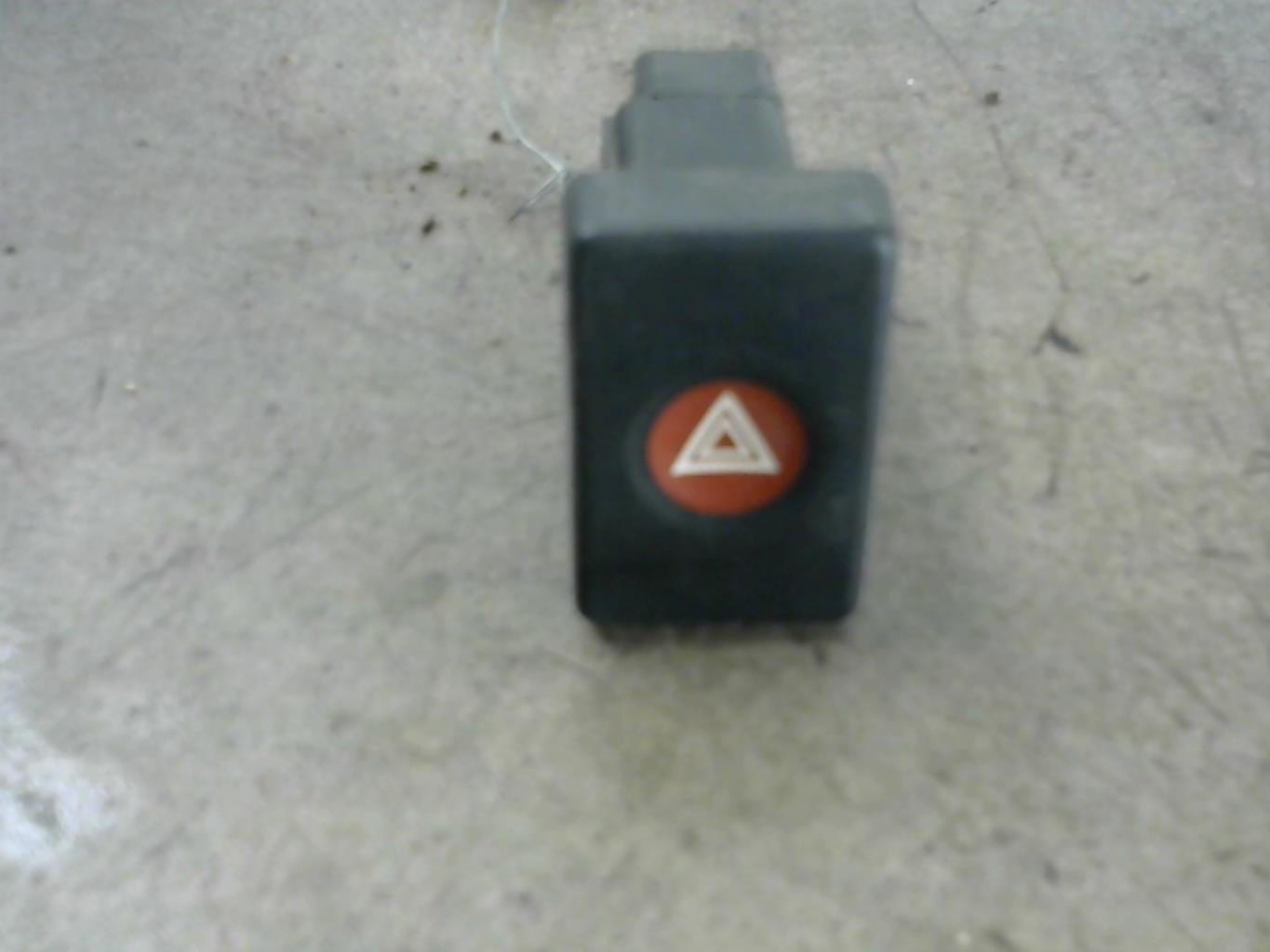Bouton de warning DACIA LOGAN 1 PHASE 1 Essence - 1