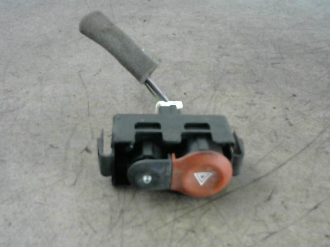 Bouton de warning RENAULT MODUS PHASE 2 Diesel - 1