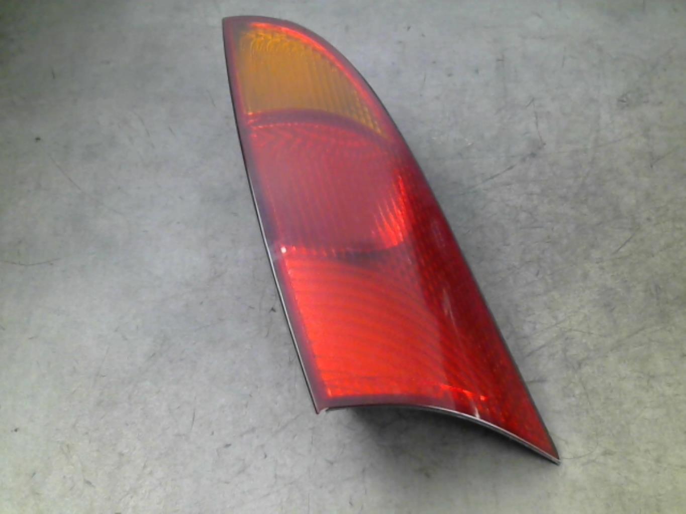Fanale posteriore principale sinistro (luci) FORD FOCUS 1 Diésel - 1