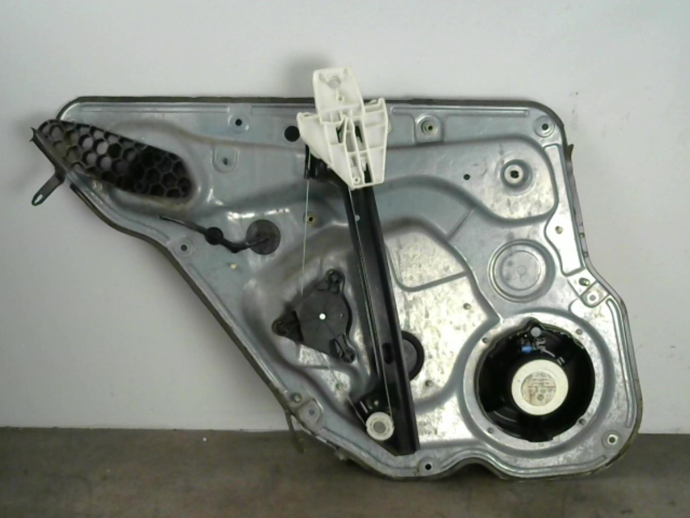 Alzacristalli elettrico posteriore destro SEAT LEON 1 Diésel - 1
