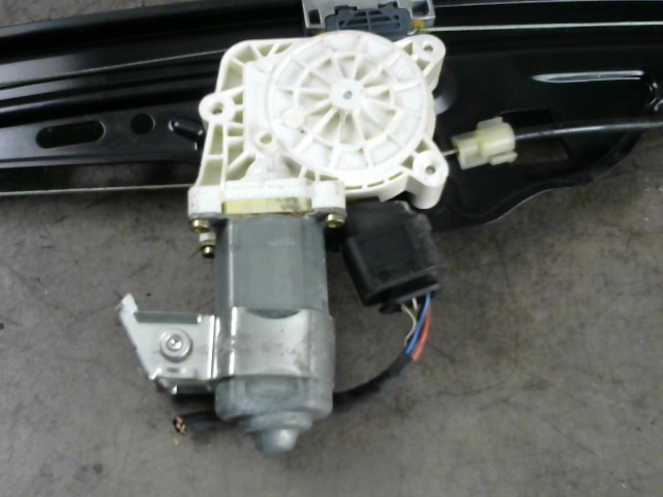Alzacristalli elettrico posteriore destro BMW SERIE 5 E60 PHASE 2 Diésel - 1