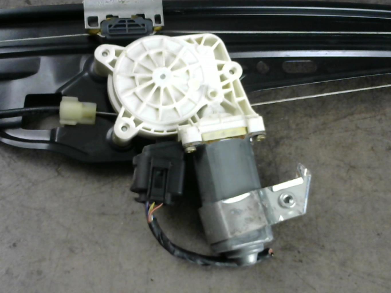 Alzacristalli elettrico posteriore sinistro BMW SERIE 5 E60 PHASE 2 Diésel - 1