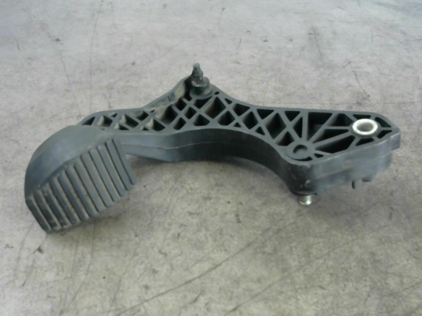 Pedale d'embrayage PEUGEOT 307 PHASE 2 Diesel - 1