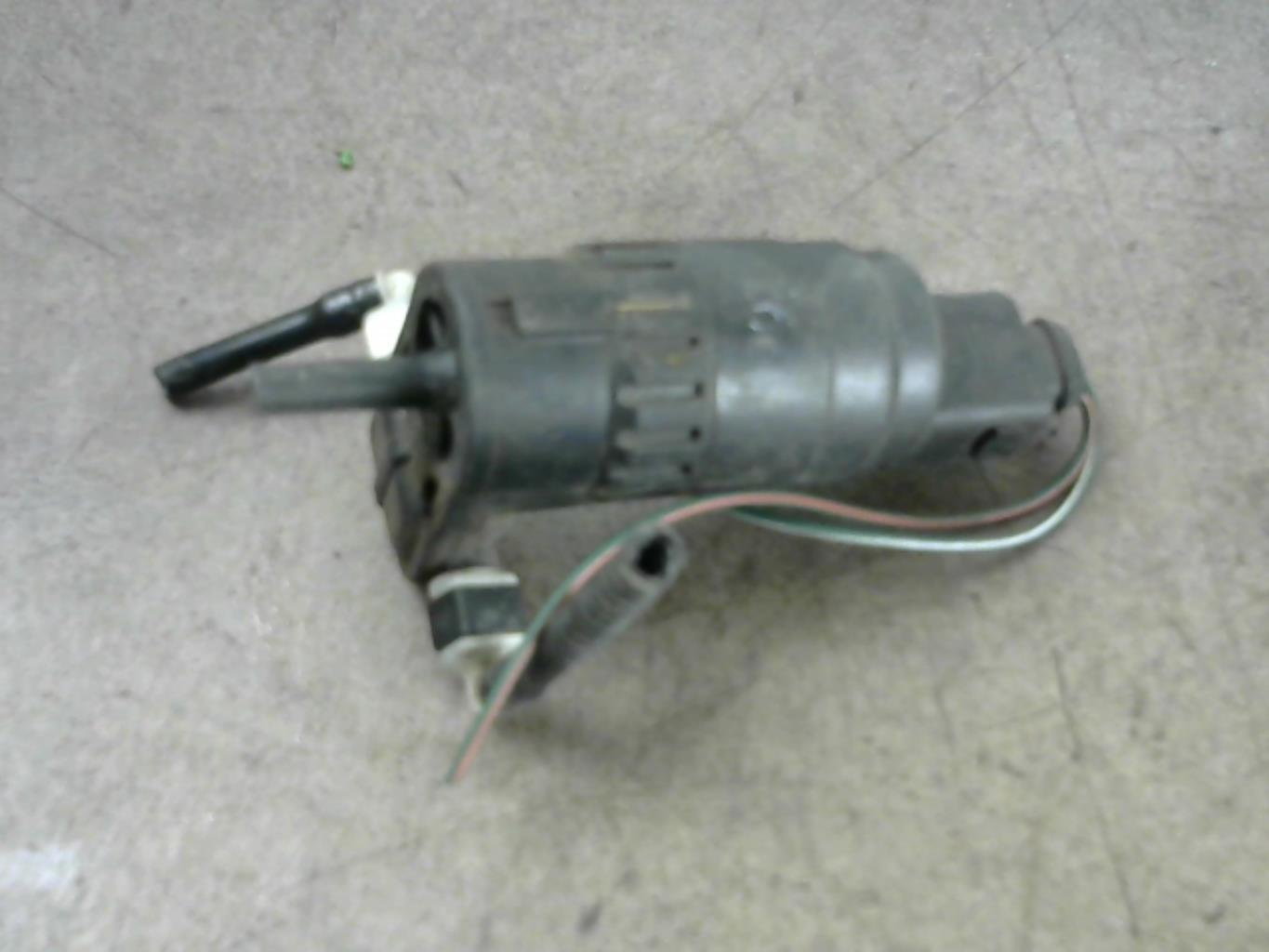 Pompe lave glace avant VOLKSWAGEN FOX Diesel - 1