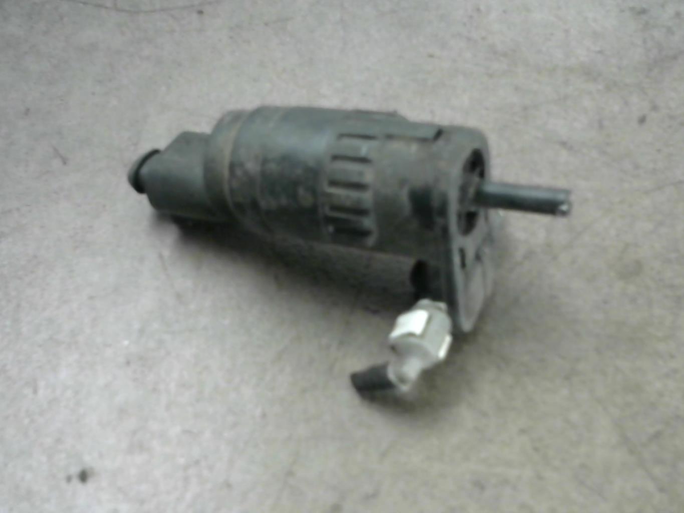 Pompe lave glace avant VOLKSWAGEN GOLF PLUS PHASE 1 Diesel - 1