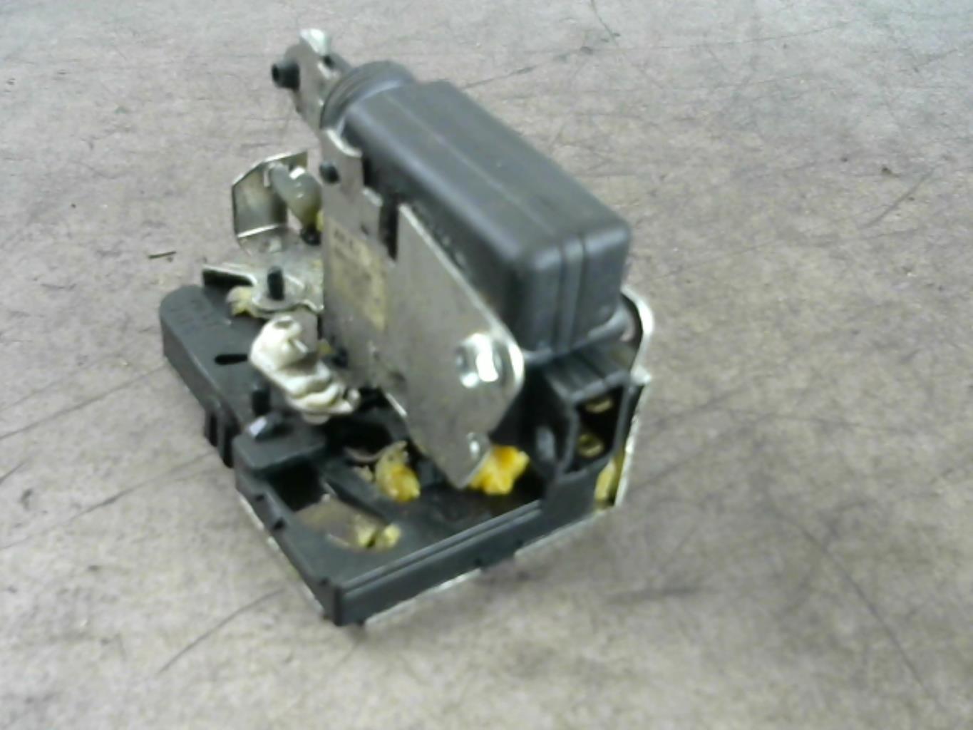 Serrure arriere droit DACIA SANDERO 1 Diesel - 1