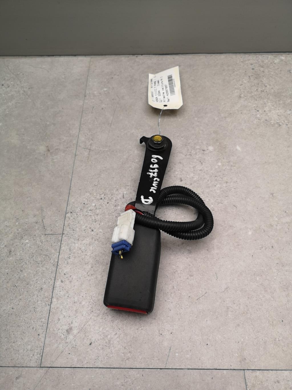Aggancio cintura sicurezza anteriore destro HONDA CIVIC 7 PHASE 1 Diésel - 1