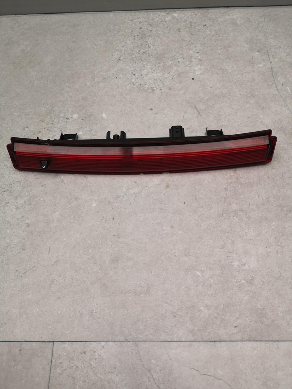 Feu arriere stop central RENAULT CLIO 4 PHASE 2 Diesel - 1