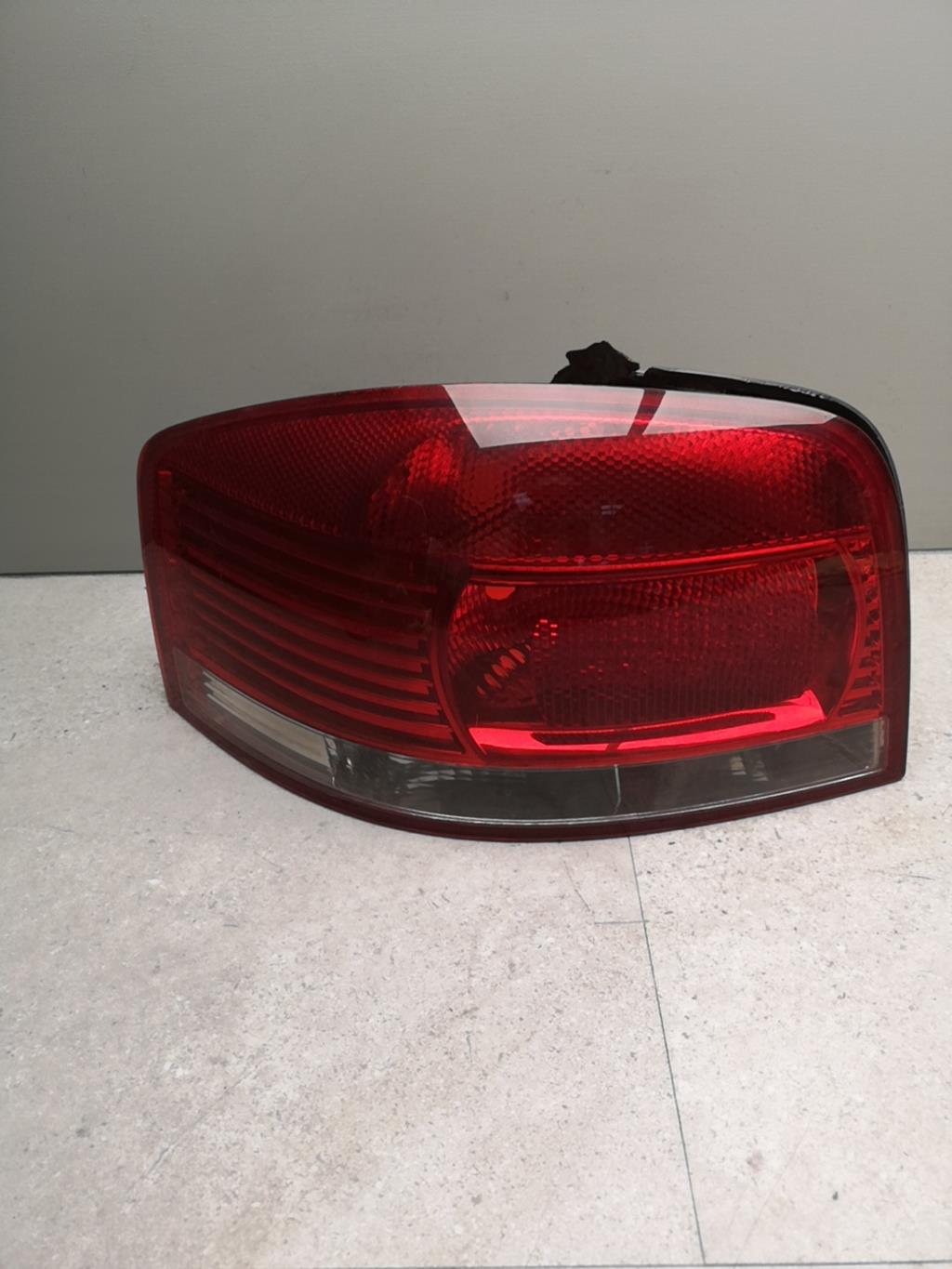 Fanale posteriore principale sinistro (luci) AUDI A3 2 PHASE 1 Diésel - 1