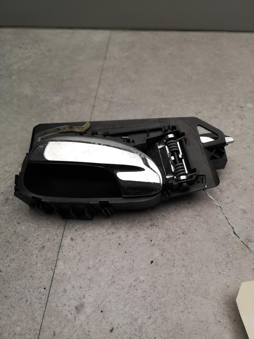 Maniglia interna anteriore sinistra PEUGEOT 307 PHASE 2 BREAK Diésel - 1