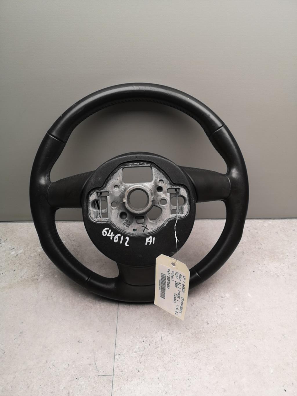 Volant AUDI A1 1 PHASE 1 Diesel - 1