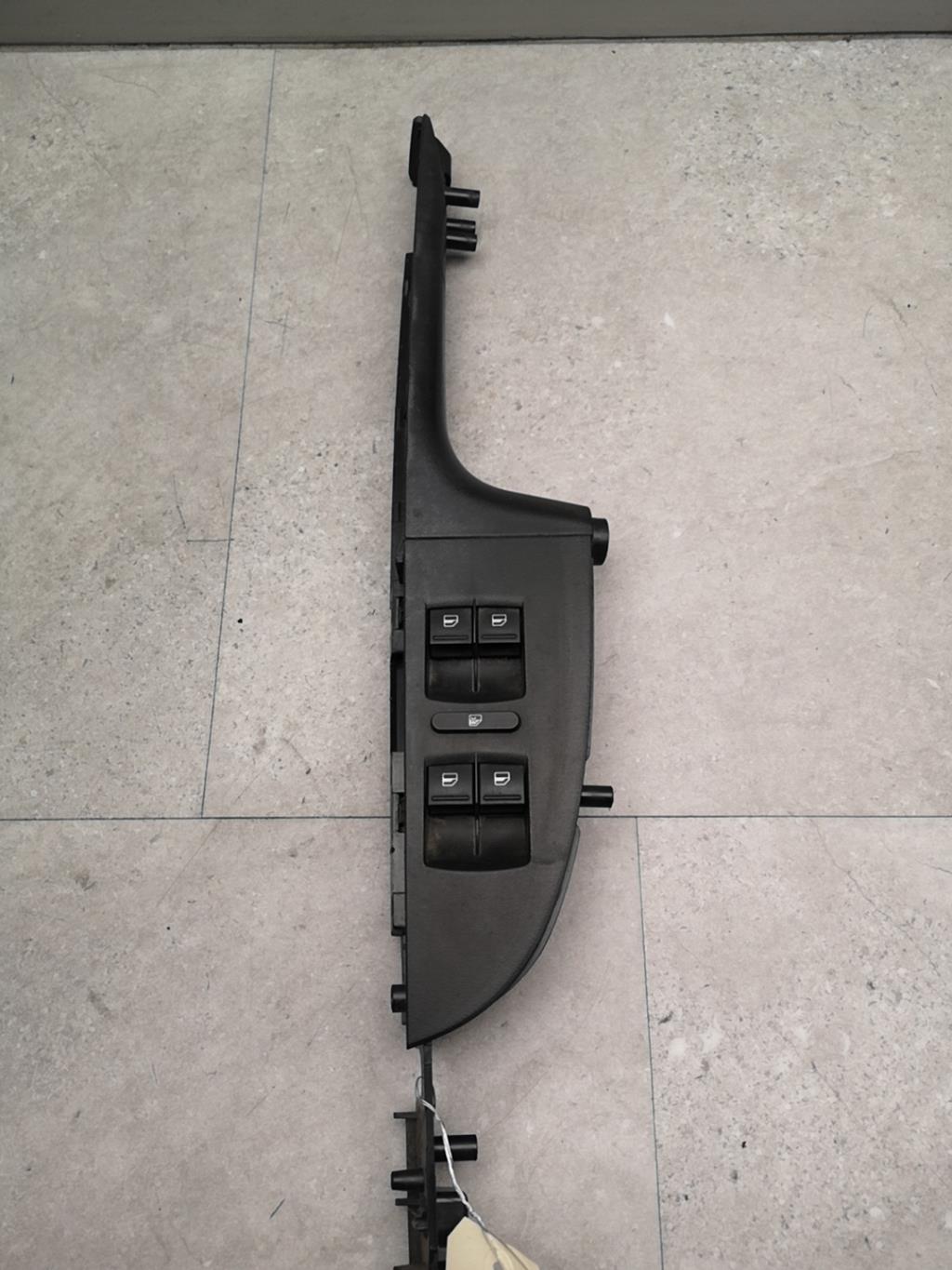 Interruttore lavacristalli anteriore sinistro SEAT LEON 2 PHASE 1 Diésel - 1