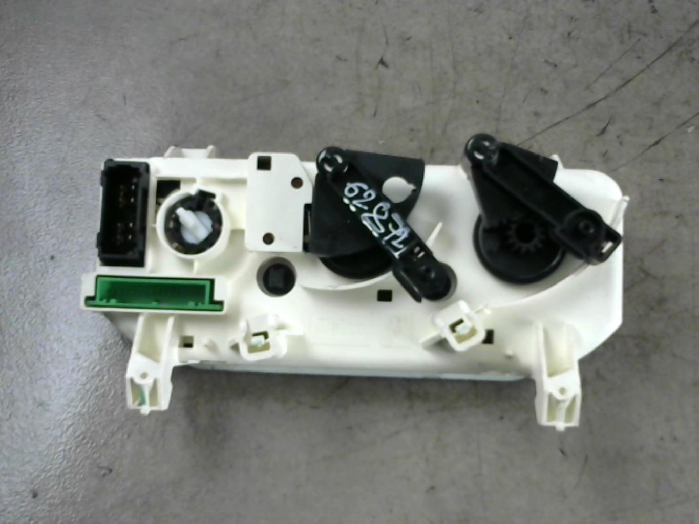 Commande chauffage RENAULT CLIO 2 PHASE 1 Essence - 1