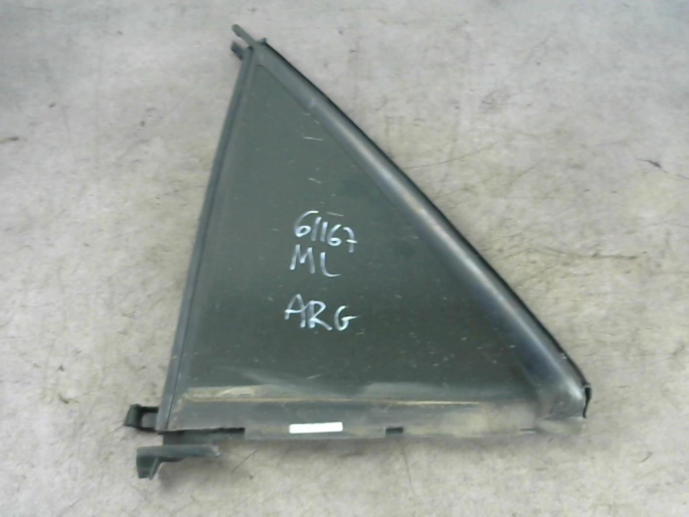 Ventanilla triangular trasera izquierda MERCEDES CLASSE M 164 PHASE 1 Diésel - 1