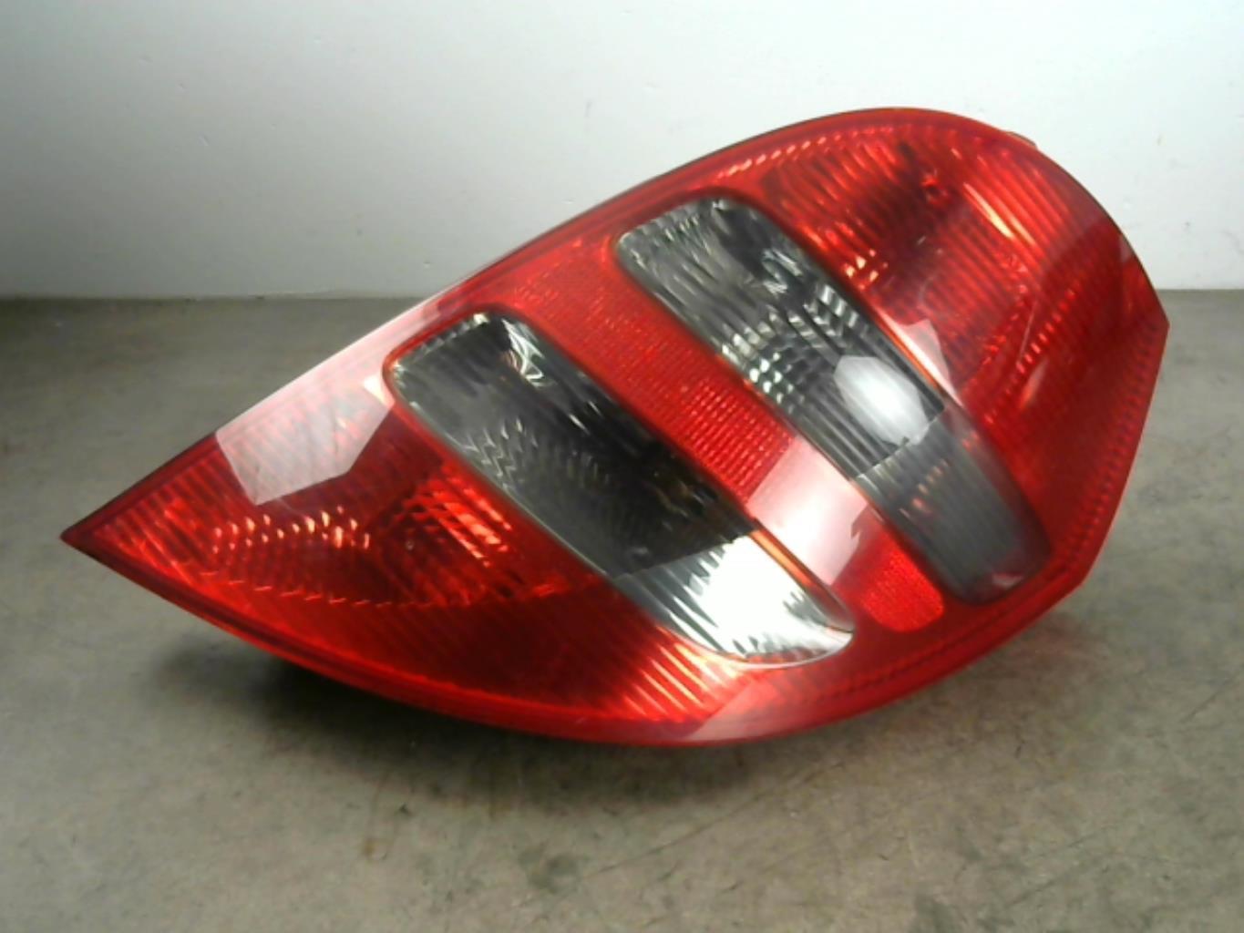 Fanale posteriore principale destro (luci) MERCEDES CLASSE A 169 PHASE 1 Diésel - 1