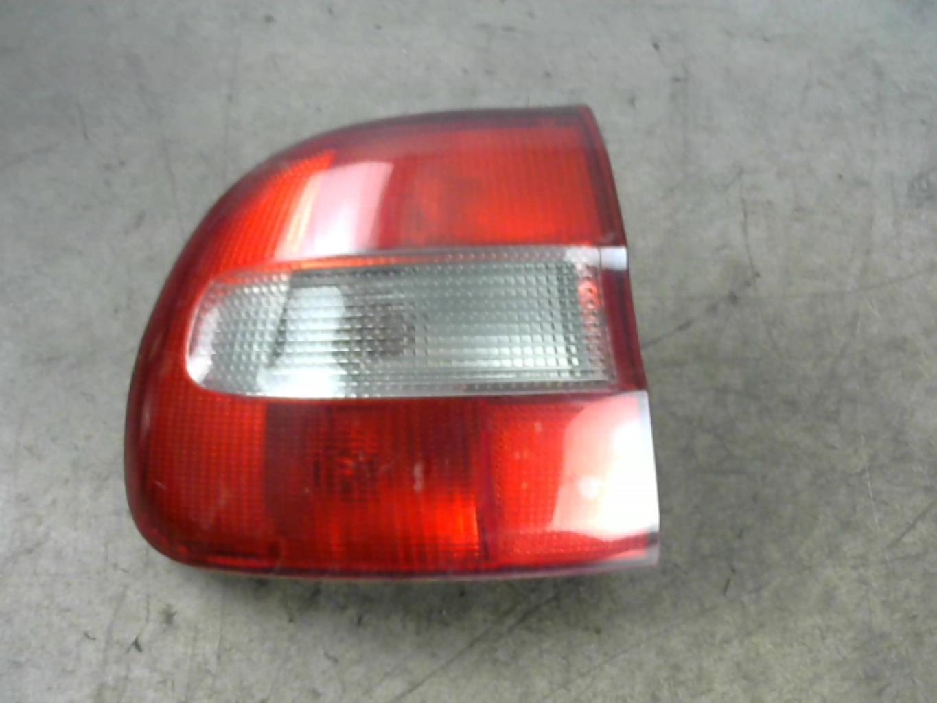 Fanale posteriore principale sinistro (luci) VOLVO V 40 1 PHASE 1 BREAK Gasolina - 1