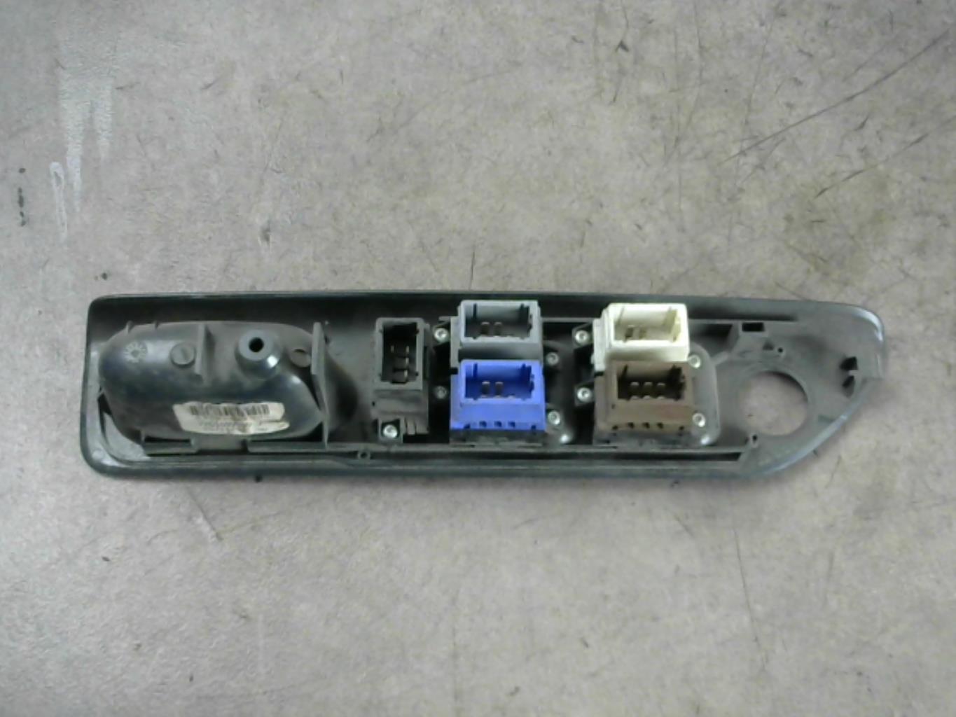 Interruptor de elevalunas RENAULT LAGUNA 1 PHASE 2 Diésel - 1