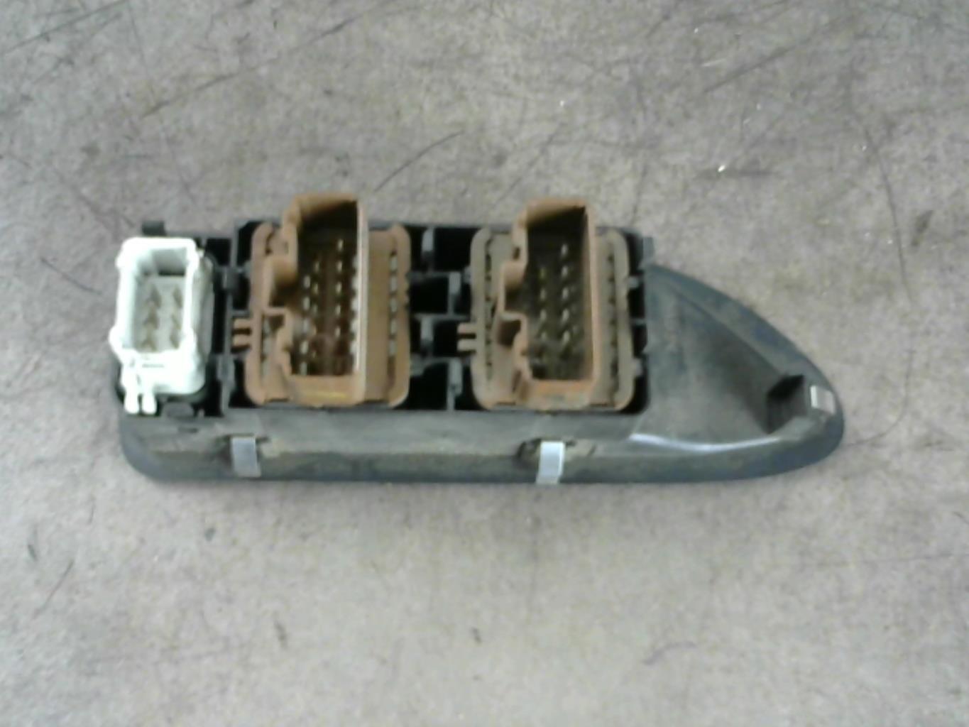 Interruttore alzacristalli RENAULT LAGUNA 2 PHASE 1 Gasolina - 1