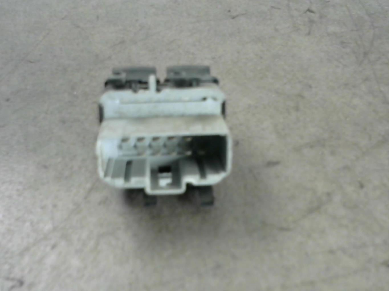 Interruptor de elevalunas RENAULT AVANTIME Diésel - 1