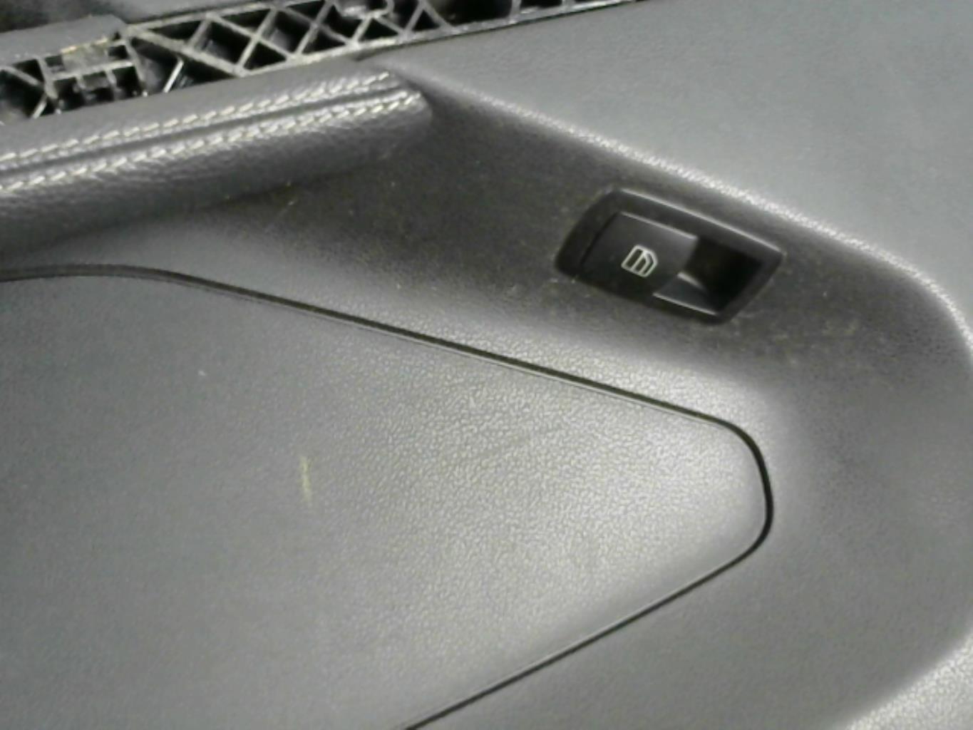 Pannello portiera posteriore destro MERCEDES CLASSE M 164 PHASE 1 Diésel - 1