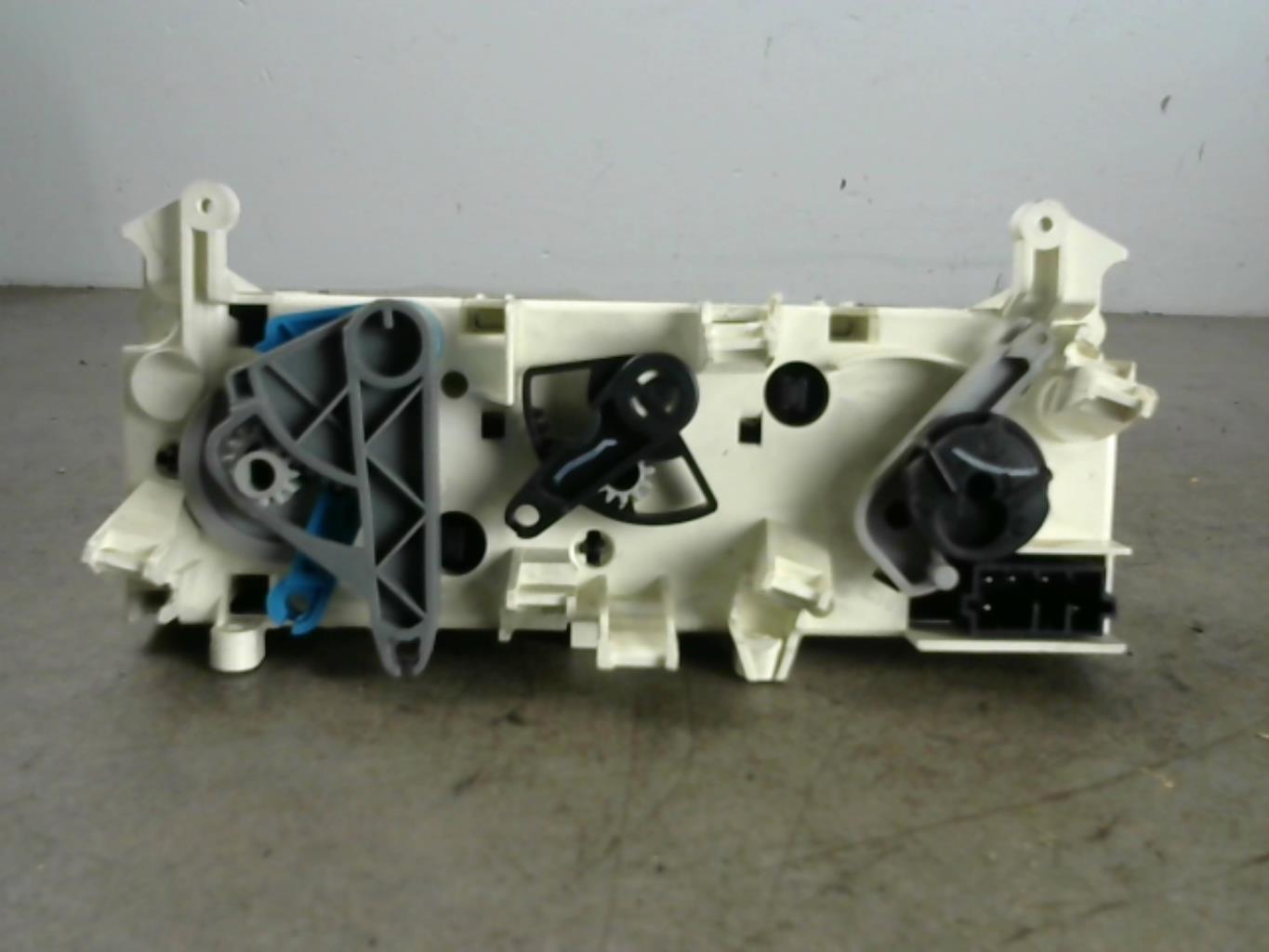 Commande chauffage CITROEN BERLINGO 1 PHASE 1 Essence - 1