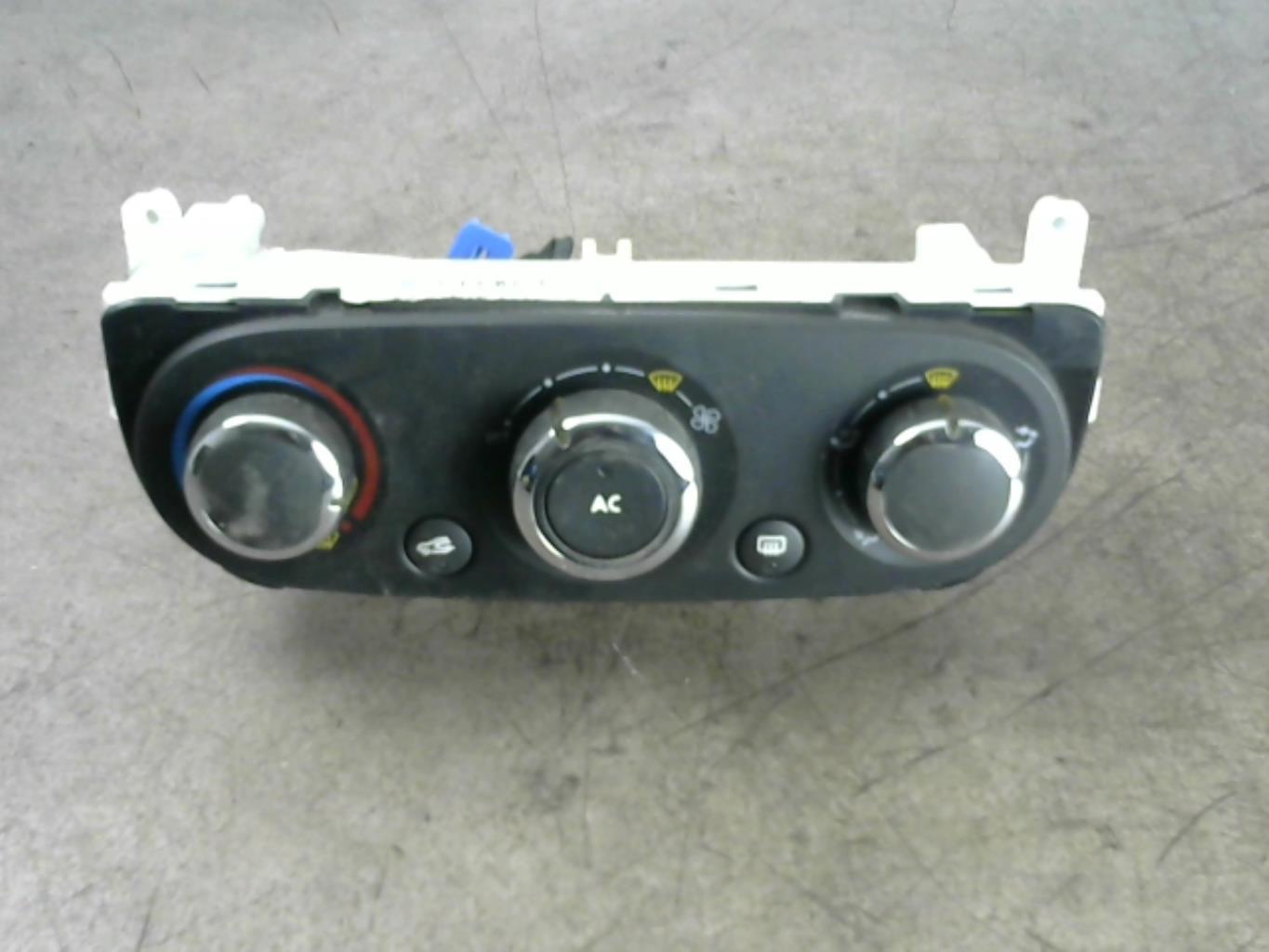 Commande chauffage RENAULT CLIO 4 PHASE 1 Diesel - 1
