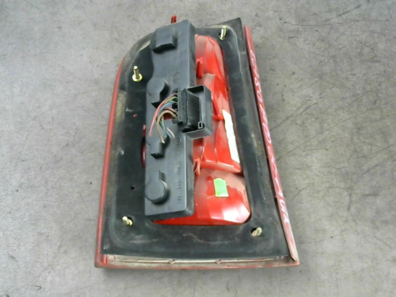 Fanale posteriore principale destro (luci) SKODA OCTAVIA 1 PHASE 2 BREAK Diésel - 1