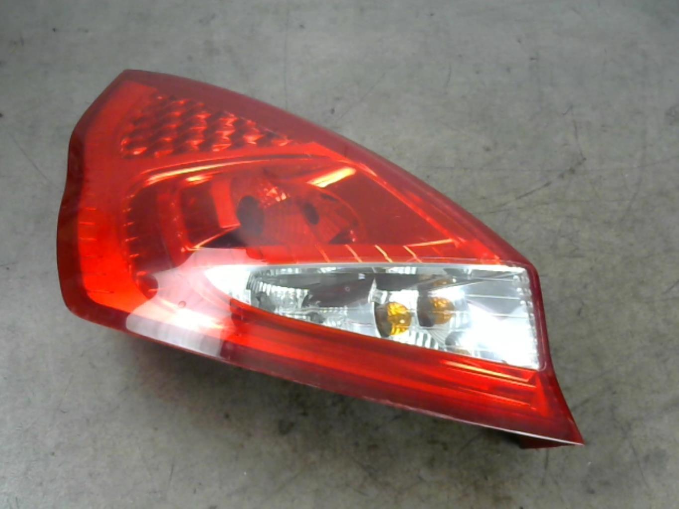 Fanale posteriore principale sinistro (luci) FORD FIESTA 6 PHASE 1 Diésel - 1