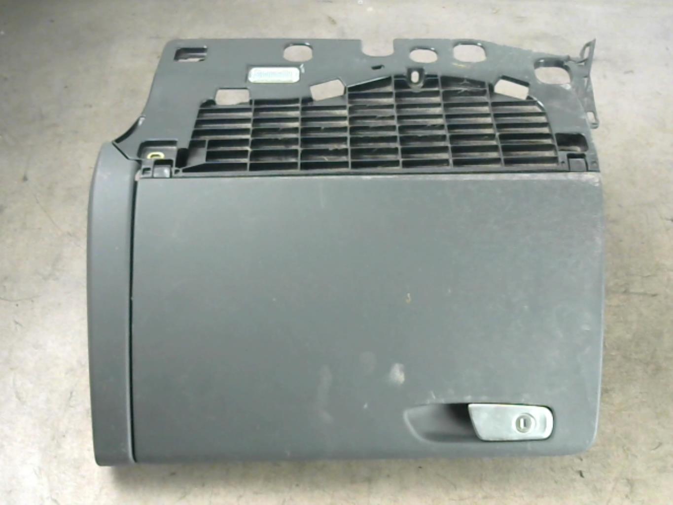 Boite a gants AUDI A5 1 SPORTBACK PHASE 2 Diesel - 1