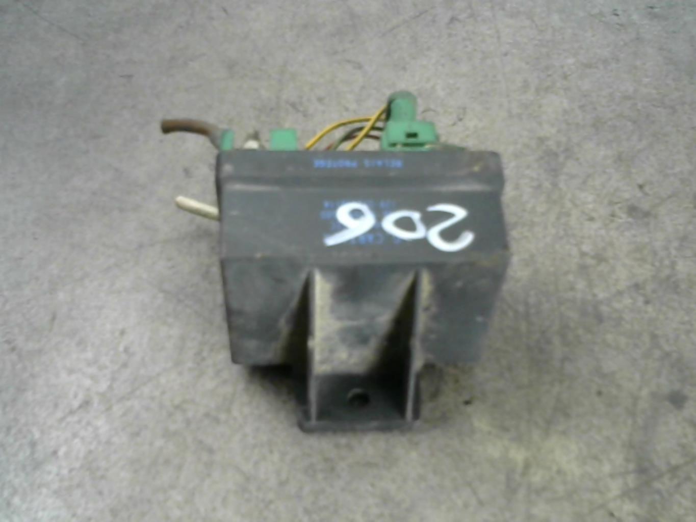 Boitier de prechauffage PEUGEOT 206 PHASE 1 Diesel - 1
