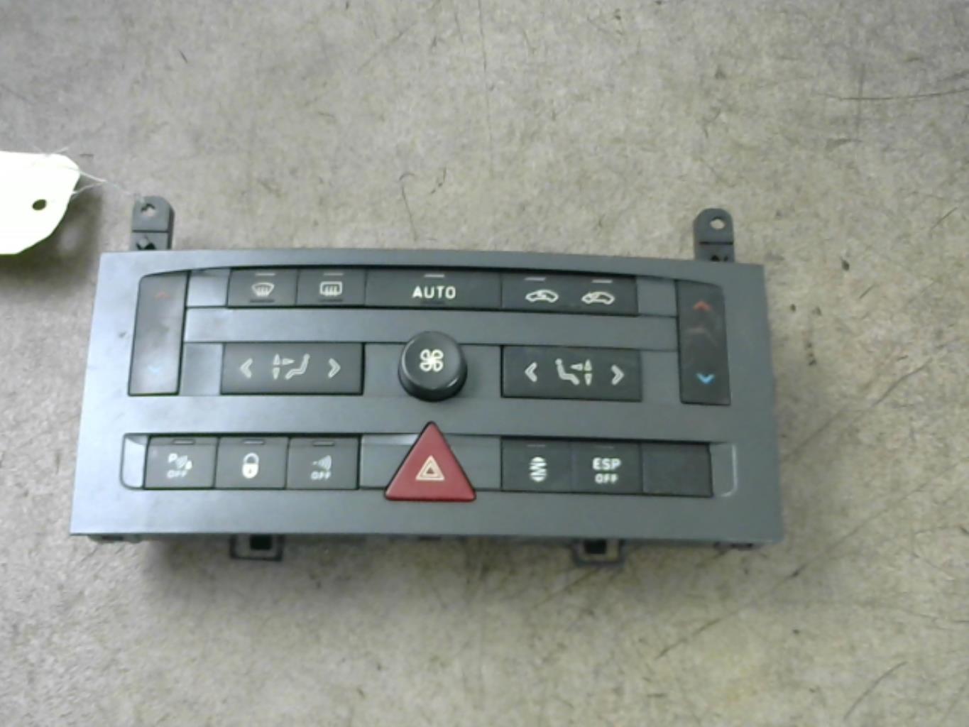 Commande chauffage PEUGEOT 407 COUPE Diesel - 1