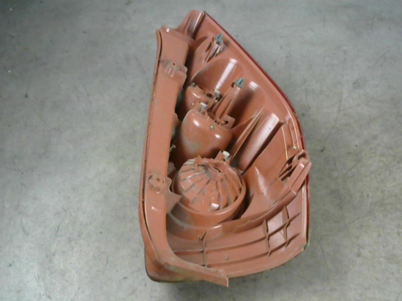 Fanale posteriore principale sinistro (luci) MAZDA 5 1 PHASE 1 Diésel - 1