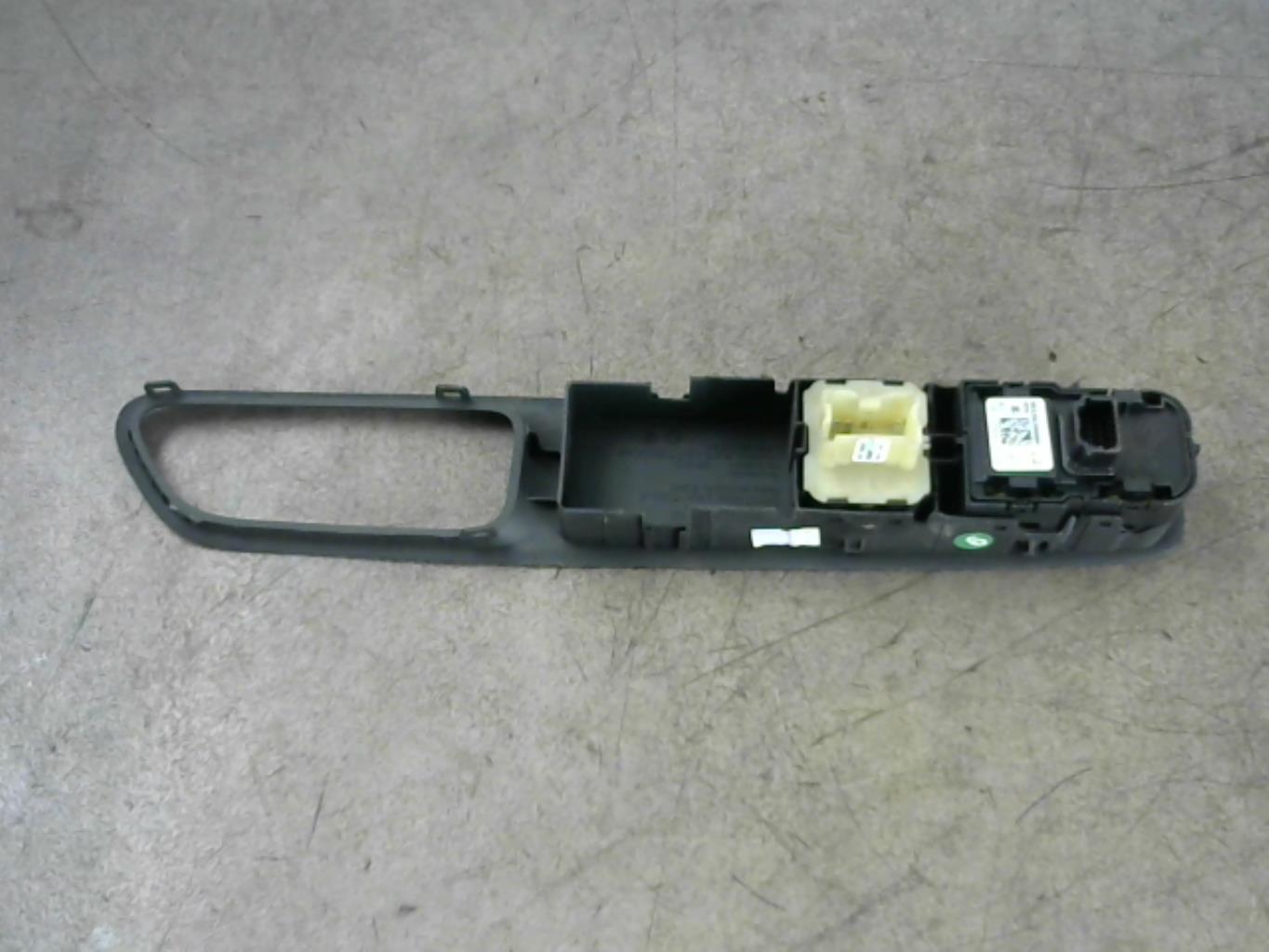 Interruttore lavacristalli anteriore sinistro RENAULT CLIO 4 PHASE 2 Diésel - 1