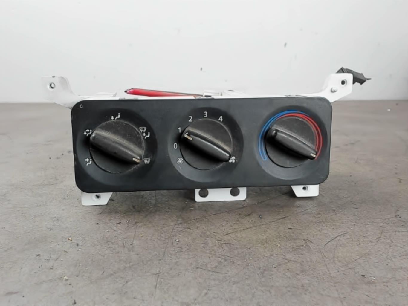 Commande chauffage LAND ROVER FREELANDER 1 PHASE 5 Diesel - 1