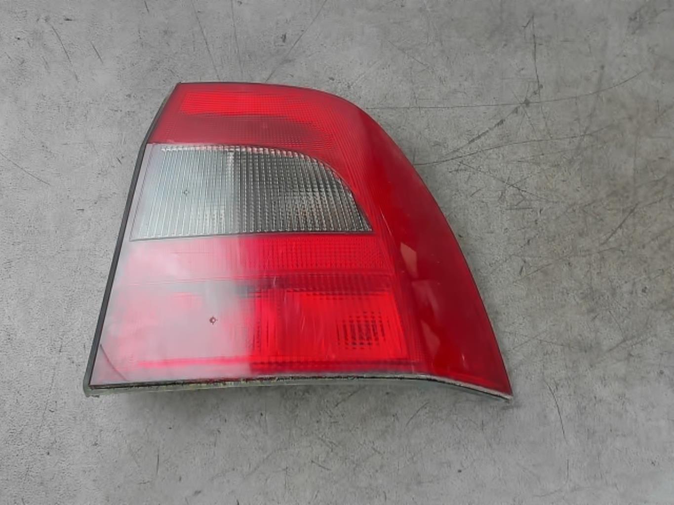 Fanale posteriore principale destro (luci) OPEL VECTRA B PHASE 2 Gasolina - 1