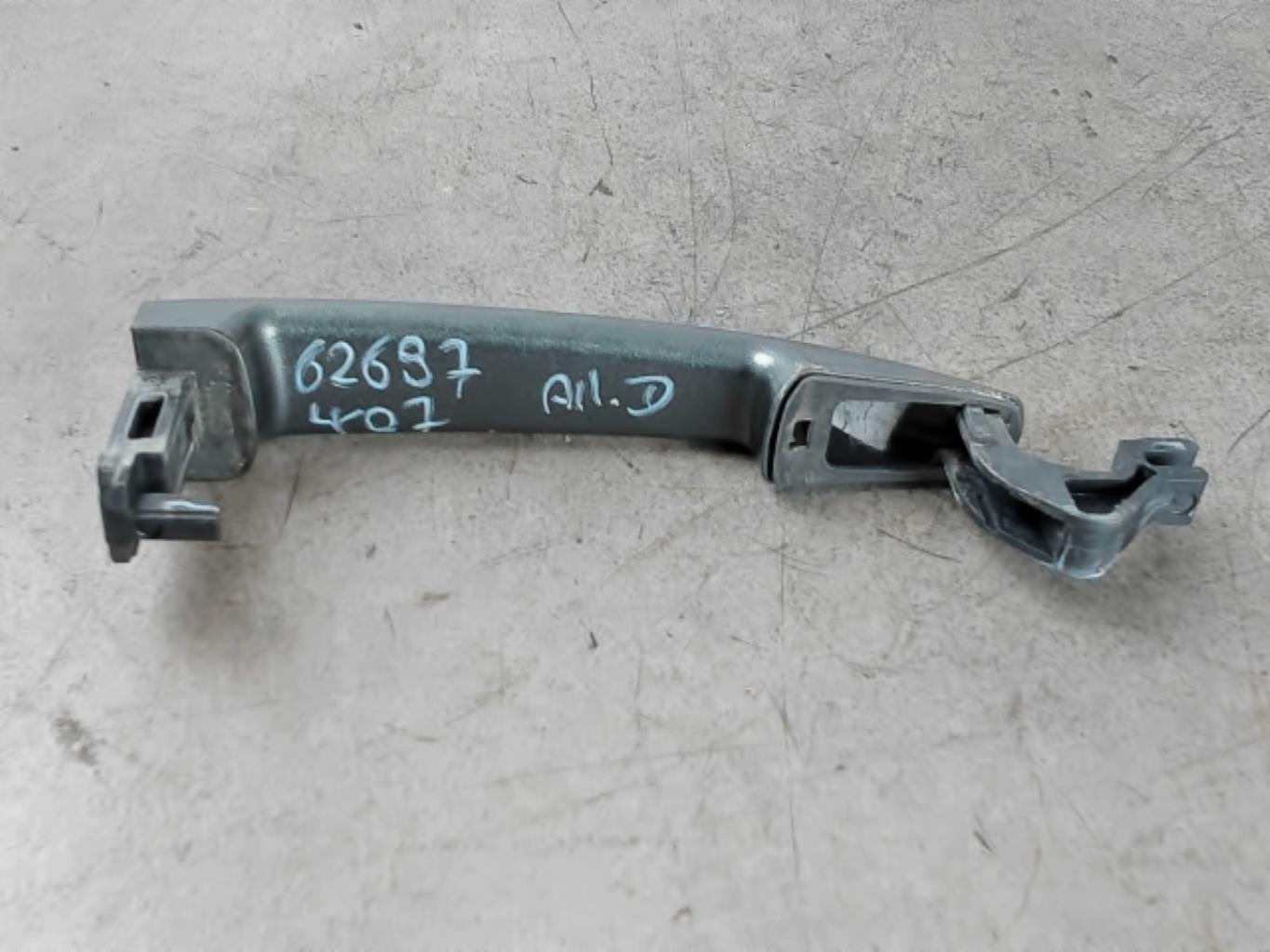 Maniglia portiera posteriore destra PEUGEOT 407 PHASE 1 BREAK Diésel - 1