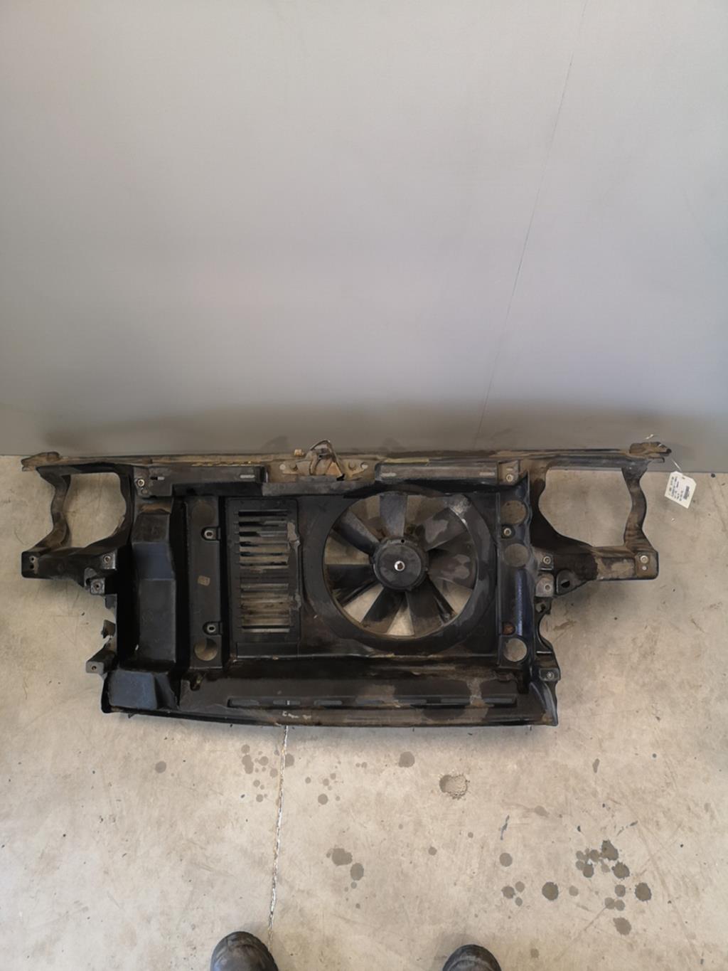 Face avant VOLKSWAGEN GOLF 4 CABRIOLET Essence - 1