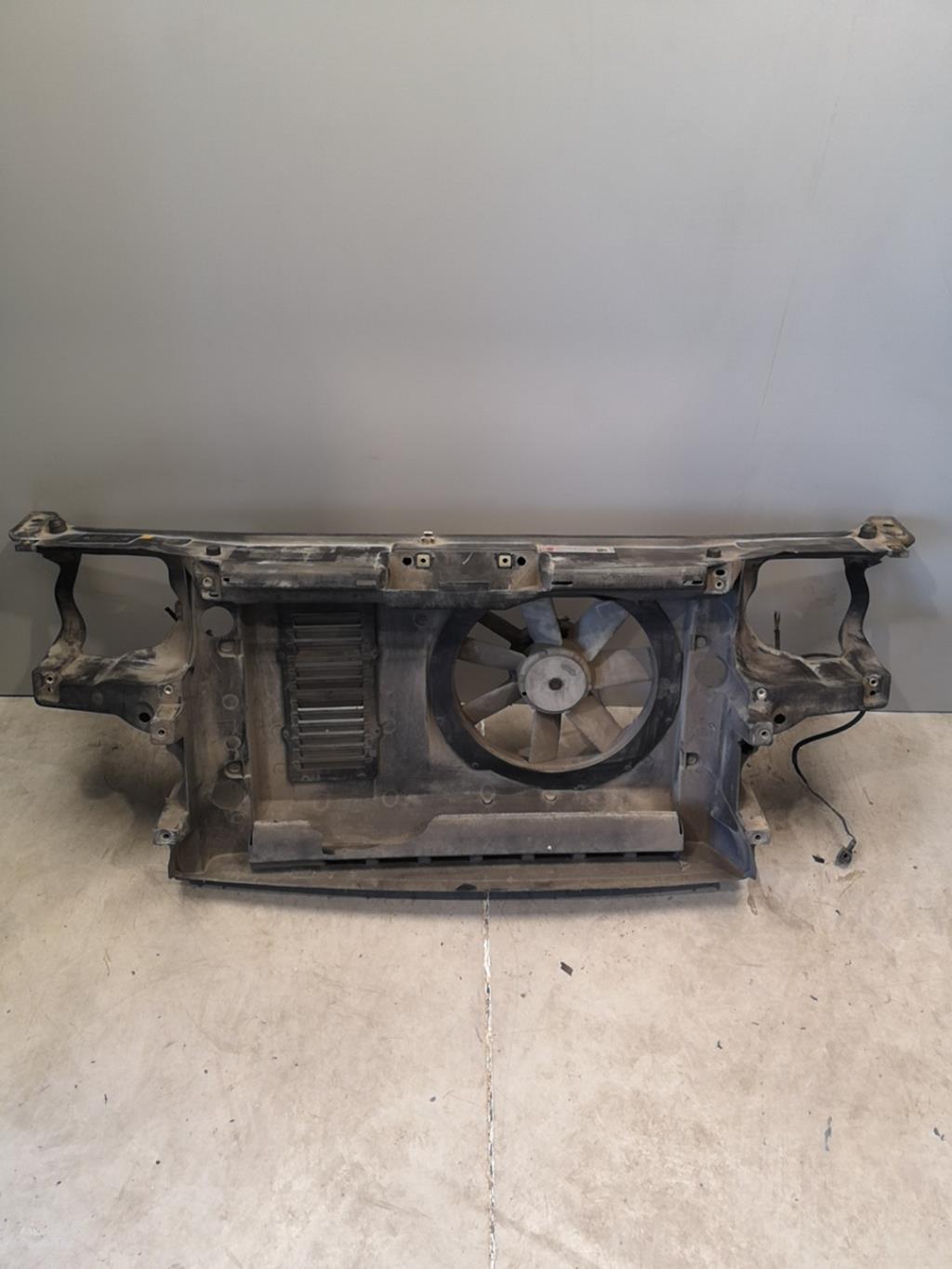 Face avant VOLKSWAGEN VENTO Diesel - 1