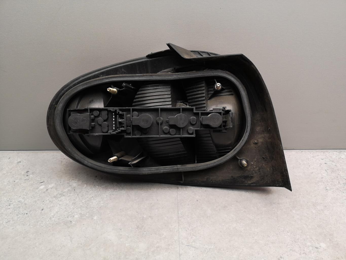 Fanale posteriore principale destro (luci) RENAULT MEGANE 1 PHASE 2 COUPE Gasolina - 1