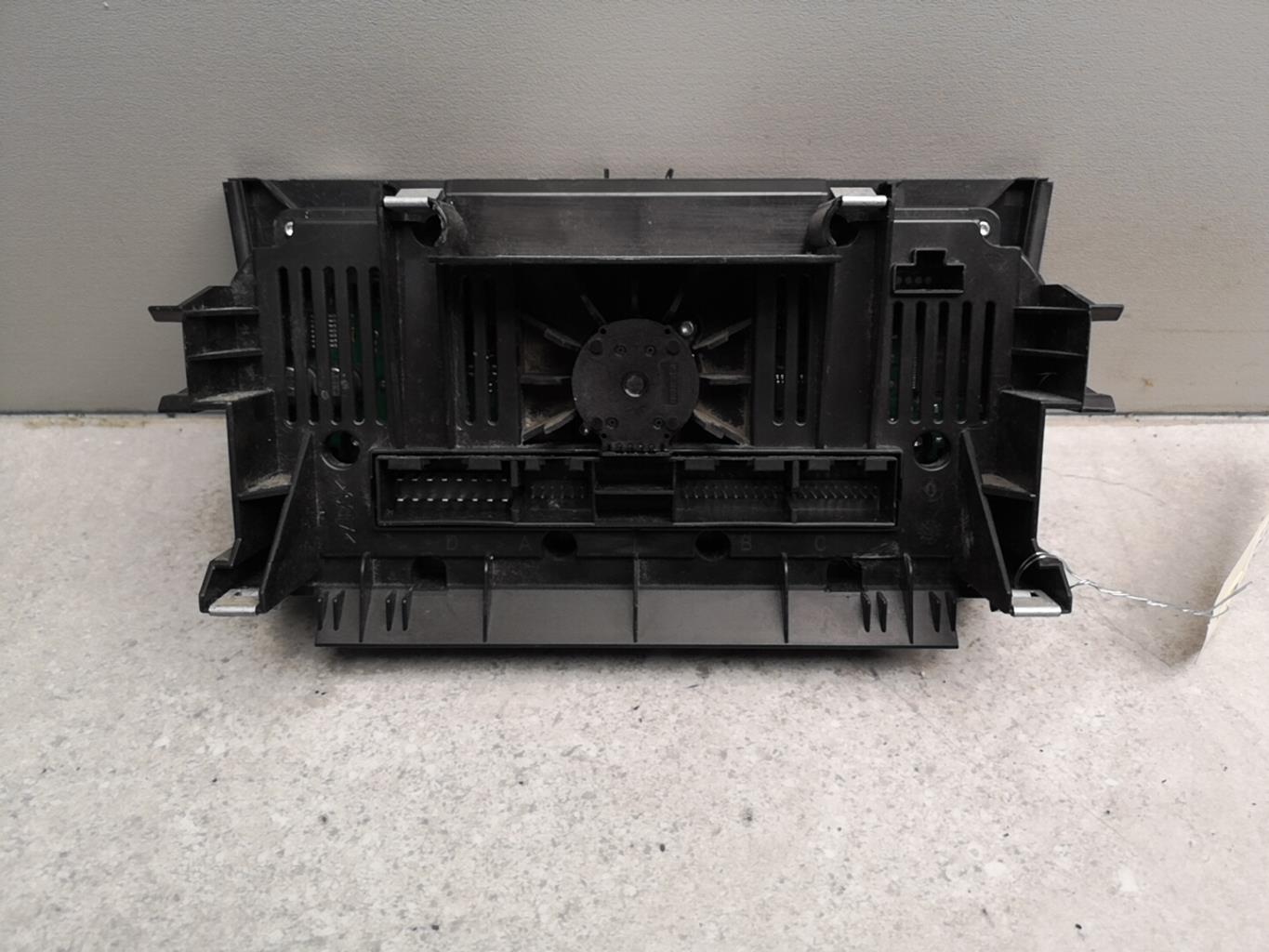 Commande chauffage AUDI A3 2 PHASE 2 Diesel - 1