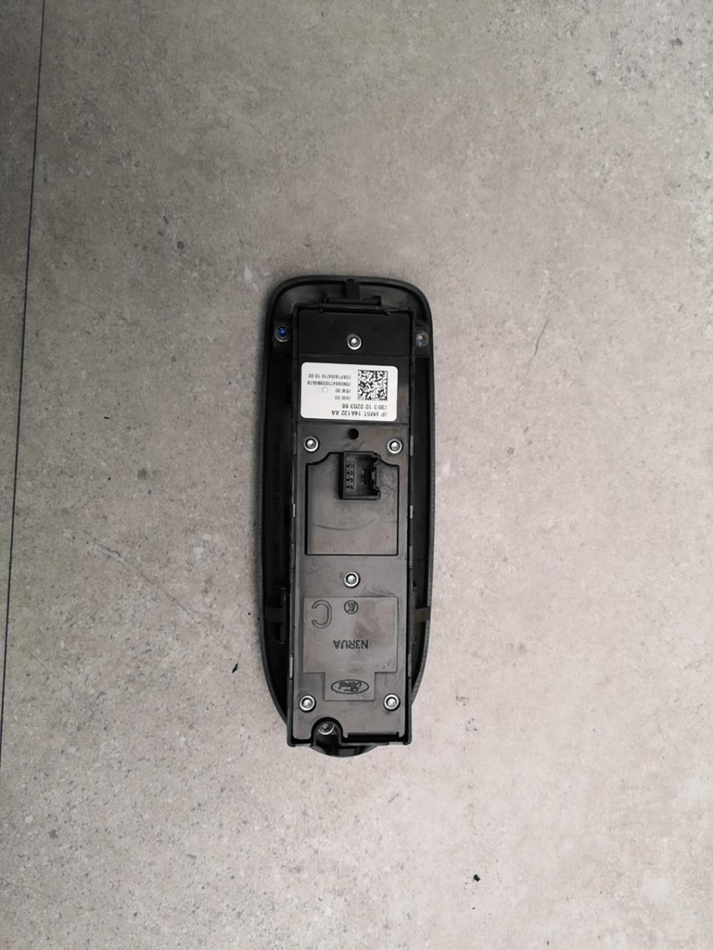 Interruttore lavacristalli anteriore sinistro FORD C-MAX PHASE 2 Diésel - 1