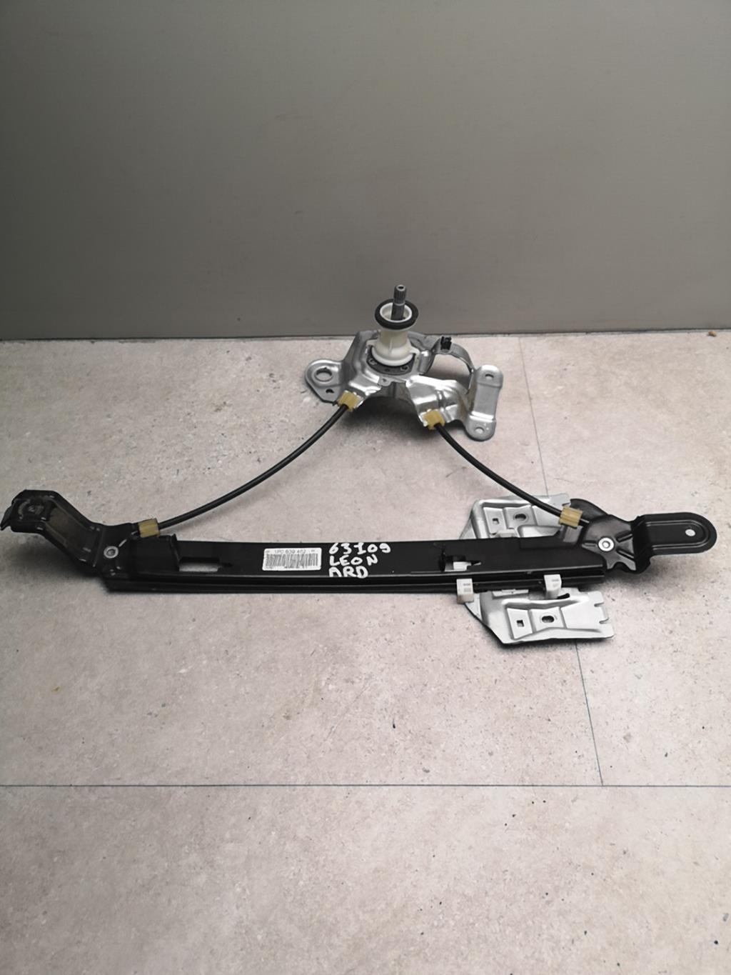 Alzacristalli manuale posteriore destro SEAT LEON 2 PHASE 2 Gasolina - 1