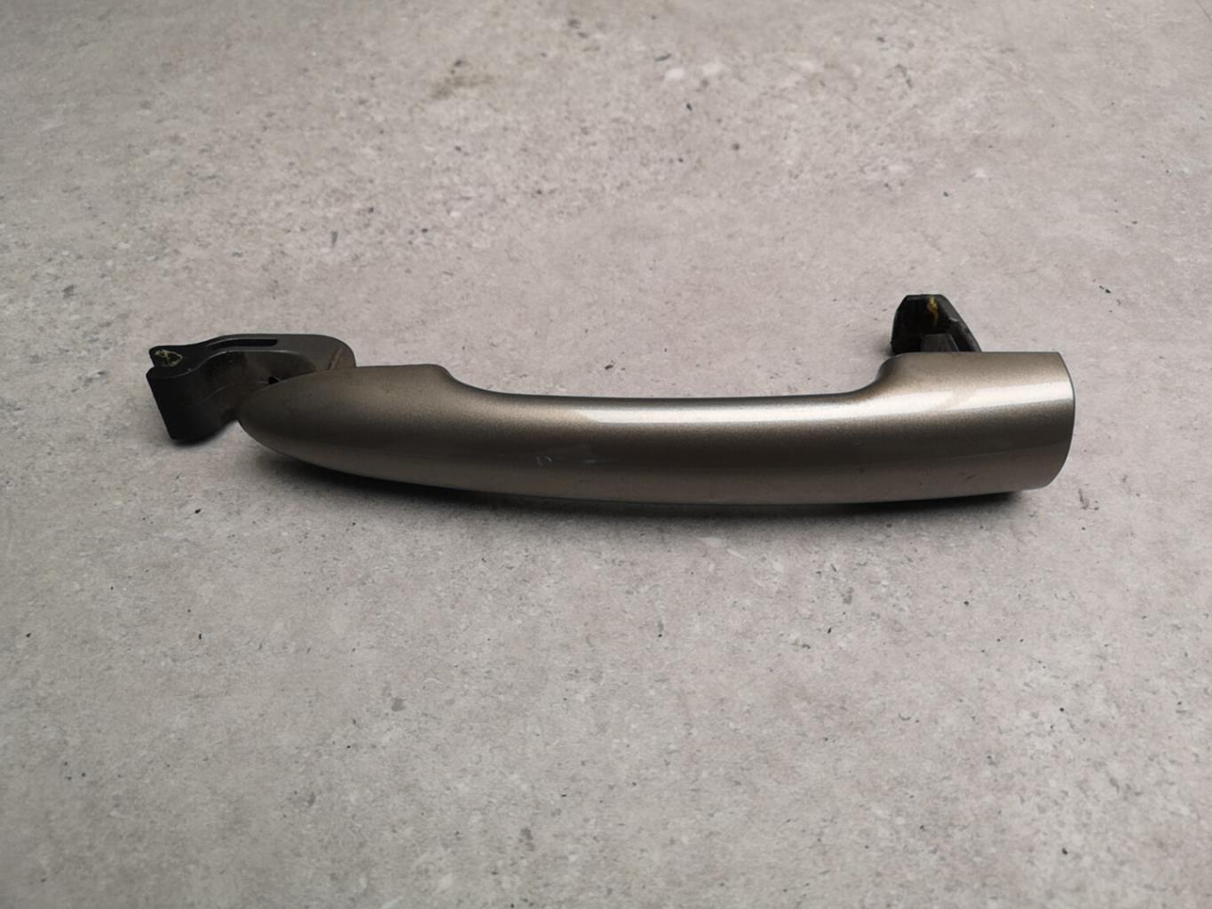 Maniglia portiera posteriore destra RENAULT CLIO 3 PHASE 2 BREAK Diésel - 1