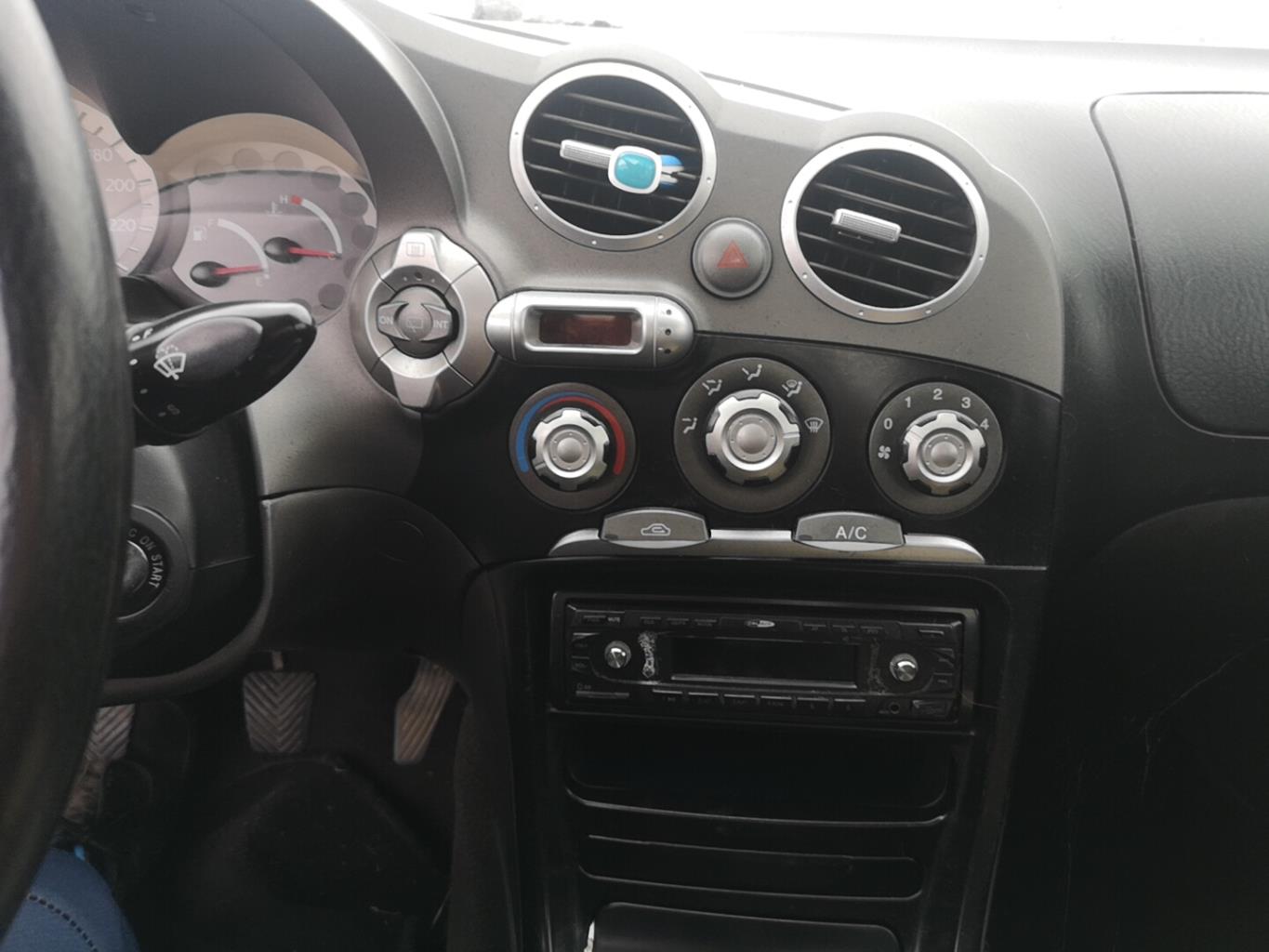 Trappe d'essence HYUNDAI COUPE 1 Essence - 1