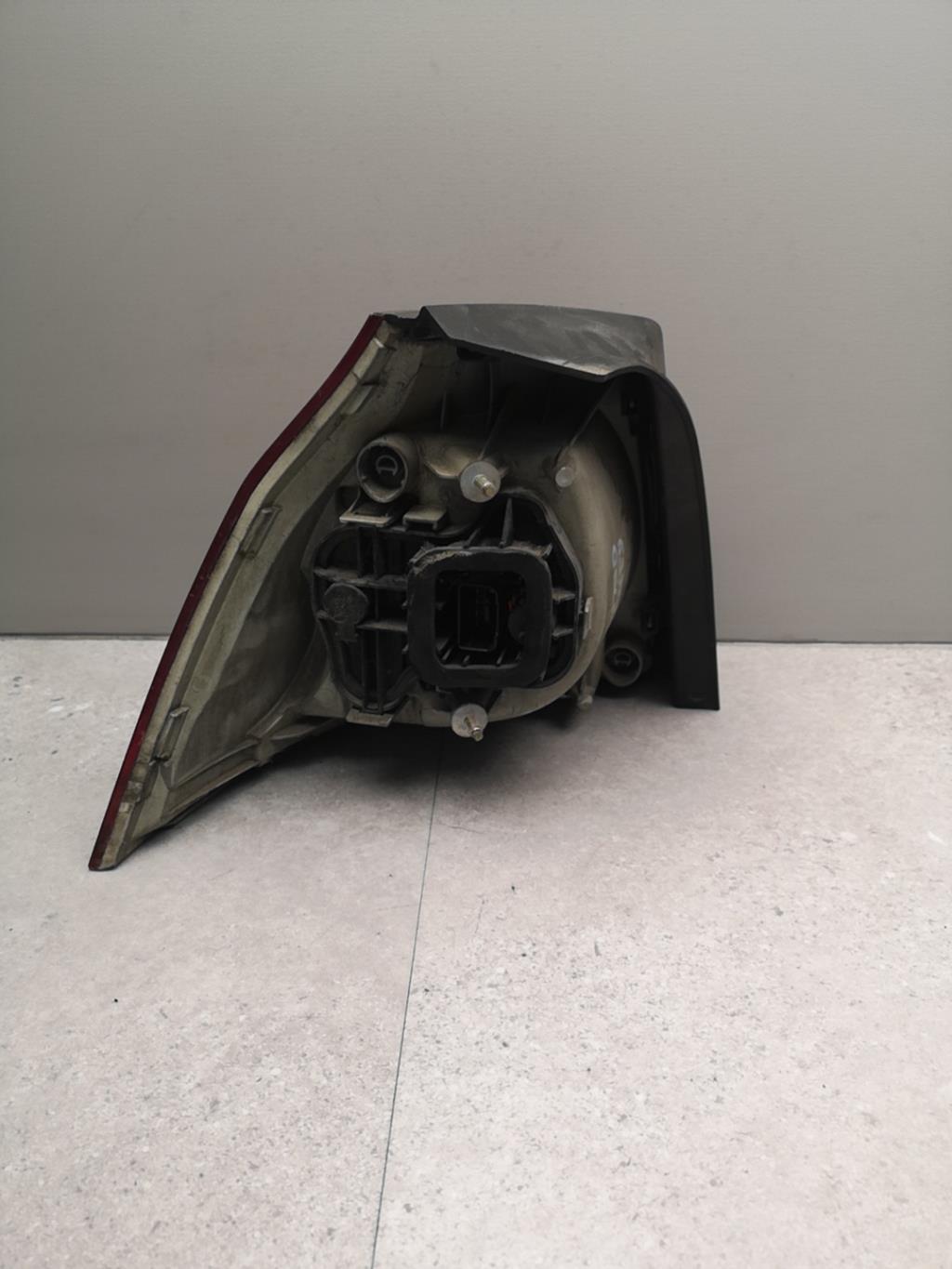Fanale posteriore principale destro (luci) VOLKSWAGEN GOLF 5 Diésel - 1