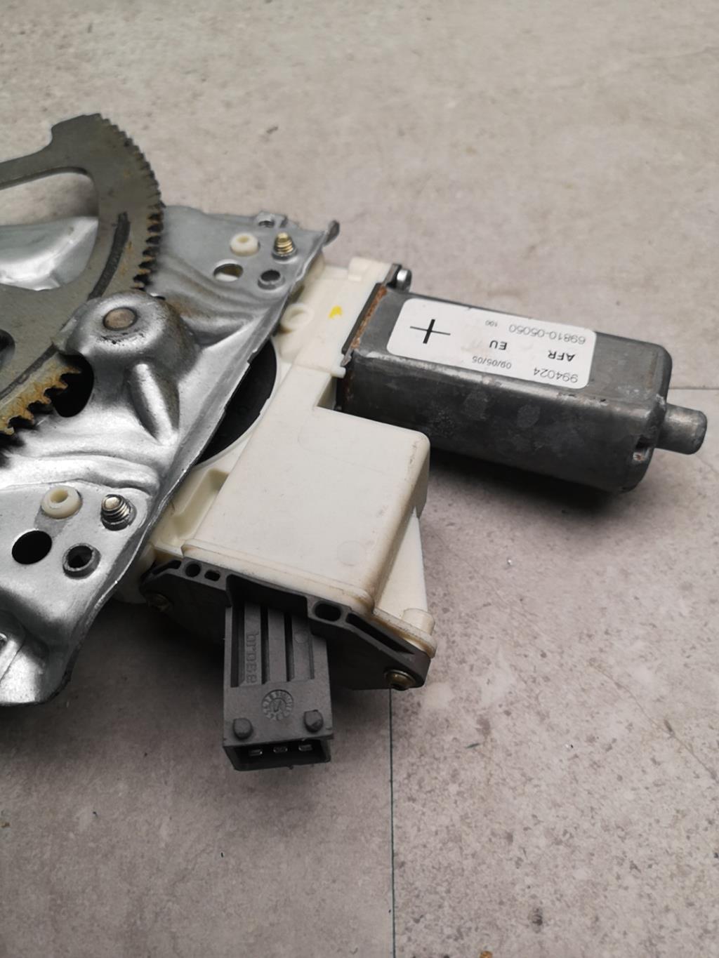 Alzacristalli elettrico anteriore destro TOYOTA AVENSIS 2 PHASE 1 Diésel - 1